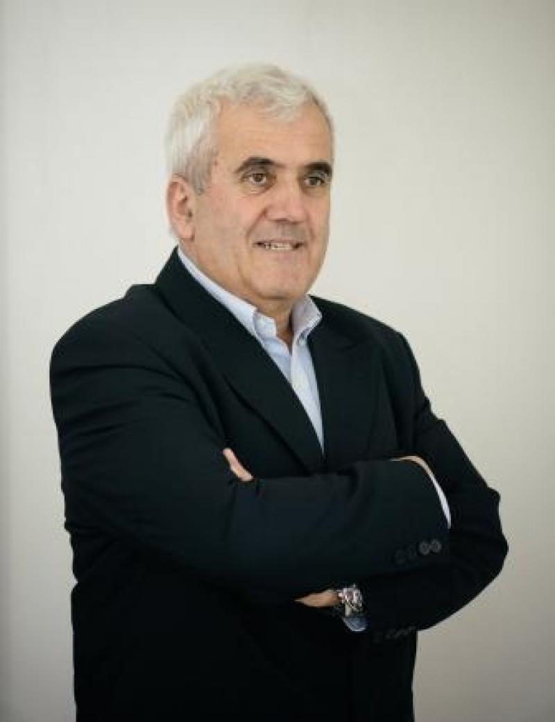 Ο Ισαάκ (Σάκης) Ελευθεριάδης υποψήφιος με τον συνδυασμό ΕΛΠΙΔΑ και την Γεωργία Ζεμπιλιάδου