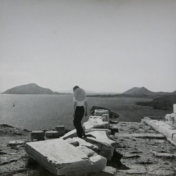  οι φωτογραφίες του Χιλ που εκδόθηκαν στο λεύκωμα – ντοκουμέντο εποχής με τίτλο “Trip to Greece” (New York, E.Weyhe, 1936), 