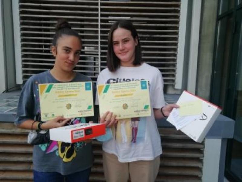 3ο βραβείο  για το 8ο Γυμνάσιο Κοζάνης  στον 2ο Μαθητικό και Φοιτητικό Διαγωνισμό Προγραμματισμού «Παράθυρο στο μέλλον»