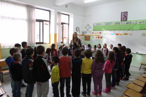 Η επίσκεψη  δυο συγγραφέων και μιας εικονογράφου σε 4 σχολεία και στο Εικαστικό Εργαστήρι του Δήμου  Κοζάνης ενθουσίασε δασκάλους και μαθητές