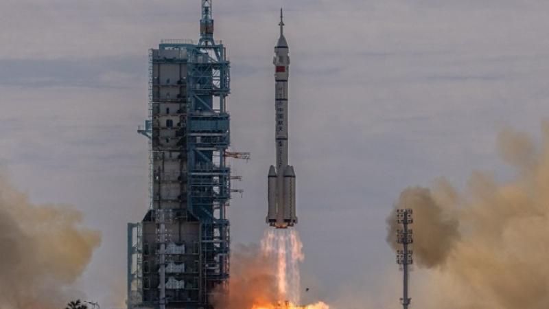 Η 1η αποστολή τριών αστροναυτών στον διαστημικό σταθμό της Κίνας είναι γεγονός