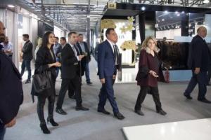 Αυξημένος ο αριθμός επισκεπτών τη 2η ημέρα του Fur Shopping Festival, 274 επισκέπτες από 17 χώρες