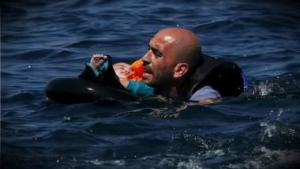 Παγκόσμια ημέρα προσφύγων: Ένα ποίημα για τους πρόσφυγες, &quot;Κανένας δεν αφήνει την πατρίδα του, εκτός αν…&quot;