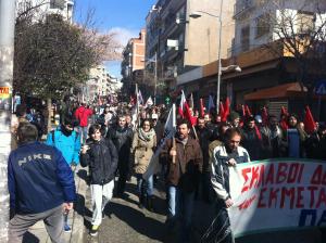 Ανοικτό παράθυρο για μείωση μισθών. Τι απάντησε ο Ολι Ρέν στο Νίκο Χουντή