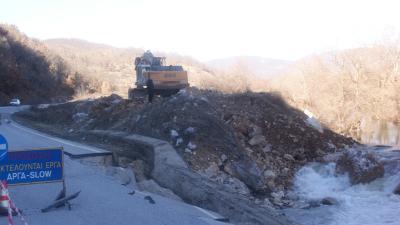 Ξεκίνησαν οι εργασίες αποκατάστασης του εθνικού οδικού δικτύου στην περιοχή Χάνι-Μπιρίκι