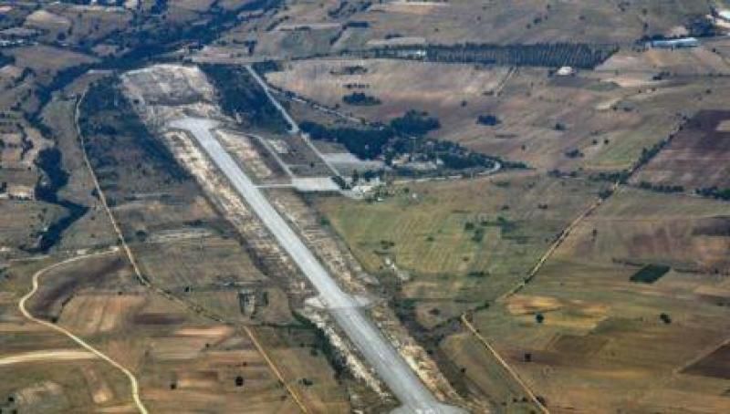 Εκπαιδευτικό αεροσκάφος βγήκε από τον αεροδιάδρομο της Κοζάνης