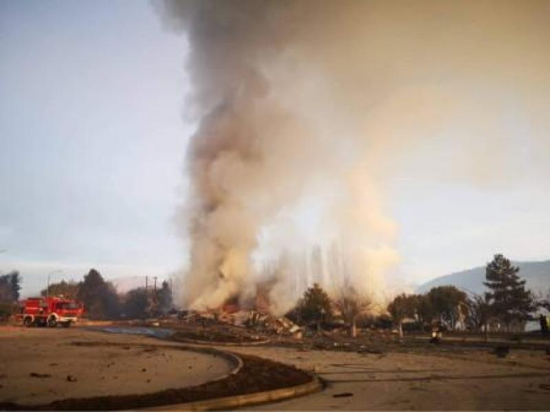 Σε εξέλιξη οι έρευνες της Πυροσβεστικής για την έκρηξη που ισοπέδωσε το ξενοδοχείο στη Καστοριά. Ορίστηκαν οι πραγματογνώμονες. Τι δηλώνουν οι ιδιοκτήτες
