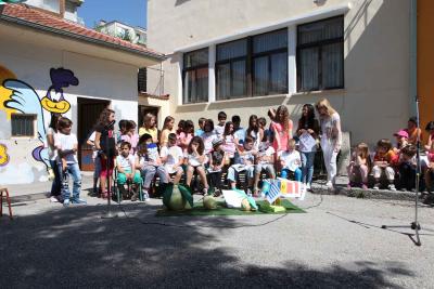 1η Γιορτή Πολυγλωσσίας του Δήμου Κοζάνης και 1η μέρα στο 1ο Δημοτικό Σχολείο (photo-video)