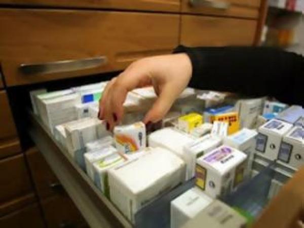 Ερώτηση του Χάρη Κάτανα για τις Έλλείψεις Φαρμάκων και Φαρμακευτικών Σκευασμάτων στην Ελληνική Αγορά