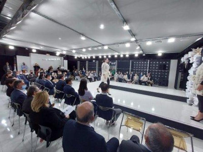 Fashion Show για την 25μελη Κορεάτικη αποστολή στο Κέντρου Γούνας Δυτικής Μακεδονίας