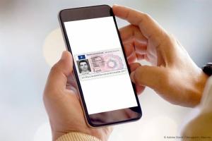 Έρχονται ψηφιακές άδειες οδήγησης μετά απο απόφαση του ΕΚ