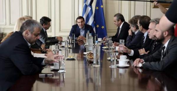 Νίκος Μουζέλης: Ο ΣΥΡΙΖΑ ούτε θα καταρρεύσει, ούτε θα συρρικνωθεί