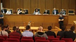 Σε 13 χρόνια κάθειρξη καταδικάστηκε η διευθυντική ομάδα της Χρυσής Αυγής- Σε ισόβια ο Γ. Ρουπακιάς που δολοφόνησε τον Φυσσα