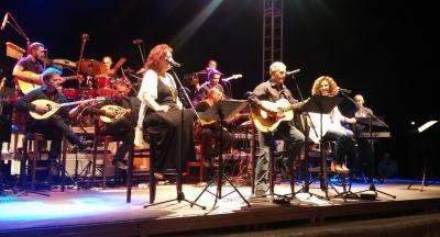Φωτογραφίες και video από την συναυλία Νταλάρα, Βιτάλη Γλυκερία στο δημοτικό στάδιο Κοζάνης