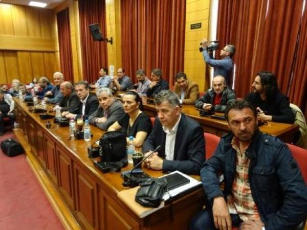 Στην σύσταση συντονιστικής επιτροπής αγώνα με επικεφαλή τον περιφερειάρχη Θόδωρο Καρυπίδη προχώρησαν οι φορείς της Δυτικής Μακεδονίας για την πώληση της ΔΕΗ