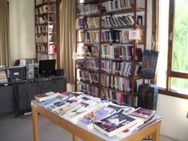 Πρόσφεραν 600 βιβλία στην Δημοτική Βιβλιοθήκη Πτολεμαϊδας