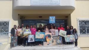 Παρέδωσαν δημιουργίες τους στους κρατούμενους των φυλακών Γρεβενών