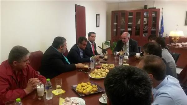 Συνάντηση Καρυπίδη με τον υφυπουργό Τέρενς Κουίκ στην Κοζάνη