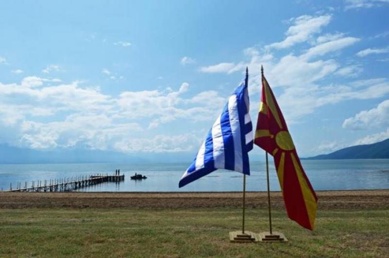 Οι υπουργοί και οι επιχειρηματίες που μεταβαίνουν σήμερα στην Βόρεια Μακεδονία