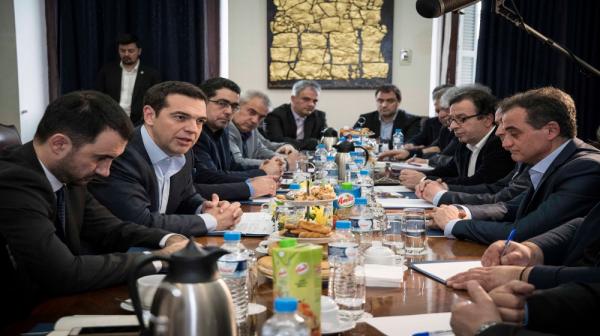  O πρωθυπουργός Αλέξης Τσίπρας σε σύσκεψη με φορείς της Δυτικής Μακεδονίας για το Ταμείο Ανάπτυξης Δυτικής Μακεδονίας, την Τετάρτη 8 Μαρτίου 2017, στο γραφείο πρωθυπουργού στη Θεσσαλονίκη. ΑΠΕ-ΜΠΕ/ΓΡΑΦΕΙΟ ΤΥΠΟΥ ΠΡΩΘΥΠΟΥΡΓΟΥ/Andrea Bonett