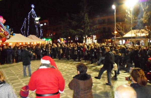 Πλήθος κόσμου στην κοινή εκδήλωση πολιτιστικών συλλόγων της Πτολεμαΐδας