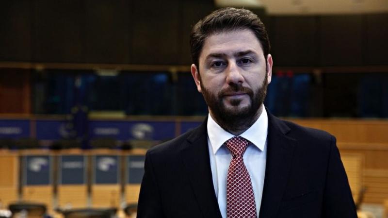 Στο Ευρωκοινοβούλιο με ερώτηση του Νίκου Ανδρουλάκη οι υπέρογκες χρεώσεις τραπεζικών συναλλαγών εις βάρος των καταναλωτών