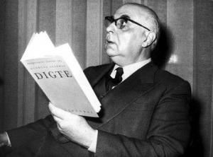 Φοιτητές απο 10 διαφορετικές χώρες απο το πρόγραμμα Erasmus του ΤΕΙ, διαβάζουν Σεφέρη στην μητρική τους γλώσσα