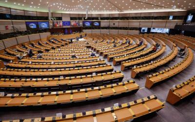 Καταπέλτης απο το ΕΚ για predator και παρακολουθήσεις: ανησυχία για τη δημοκρατία και κάλεσμα για μεταρρυθμίσεις