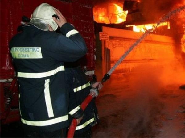 Κατάσβεση πυρκαγιάς σε σκαπτικό μηχάνημα στην Τ.Κ. Άνω Κλεινών του δήμου Φλώρινας