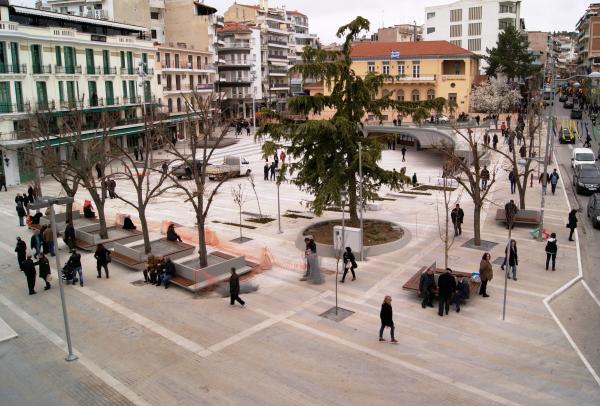 Παραδόθηκε η κεντρική πλατεία Κοζάνης στους πολίτες