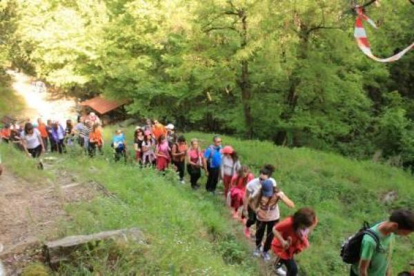 Δεκάδες νέοι και νέες στην ορειβατική βόλτα στα Πιέρια του Ορειβατικού Συλλόγου  Πλατανορέματος