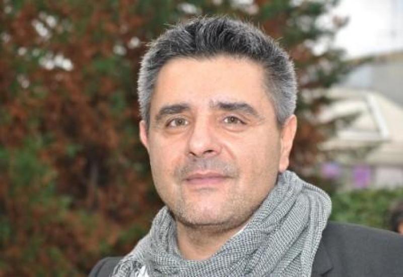 Δικαιοσύνη μετά από 9 χρόνια για τον δημοσιογράφο  Μ. Κυπραίο που έχασε την ακοή του από επίθεση των ΜΑΤ