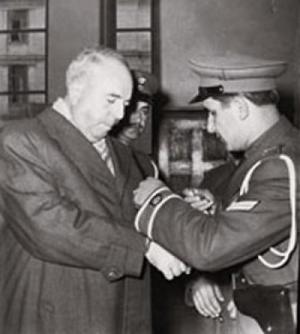 Σαν σήμερα η Ελλάδα αφήνει ελεύθερο τον Ναζί Μαξ Μέρτεν (1911-1976), που ευθύνεται για το έγκλημα εναντίον της Εβραίικης κοινότητας στην Θεσσαλονίκη  διάπραξη εγκλημάτων πολέμου στην Ελλάδα,