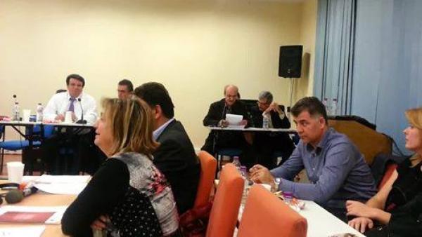 Σε κενά έδρανα συνεδριάζει το Περιφερειακο συμβούλιο Δυτ. Μακεδονιας (βιντεο)