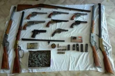 47χρονος στα Γρεβενά έκρυβε όπλα  στο σπίτι του