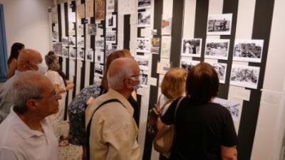 Δήμος Γρεβενών: Άνοιξε η έκθεση «Χρωματο-μεγεθύνσεις» στη Δημοτική Αίθουσα Τέχνης «Αριστοτέλης Βαρσάμης» (Φωτογραφίες)