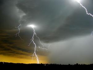23 φορείς και μη κυβερνητικές οργανώσεις ζητούν δεσμεύσεις από τα κόμματα για την κλιματική κρίση