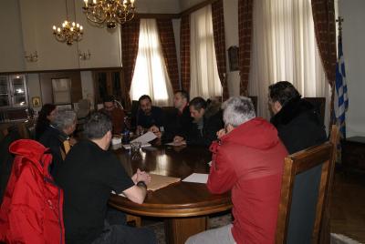 Σύσκεψη στο Δημαρχείο Κοζάνης με τη συμμετοχή του Σωματείου ιδιοκτητών καφετεριών, εκπροσώπου της Αστυνομίας και του Υγειονομικού