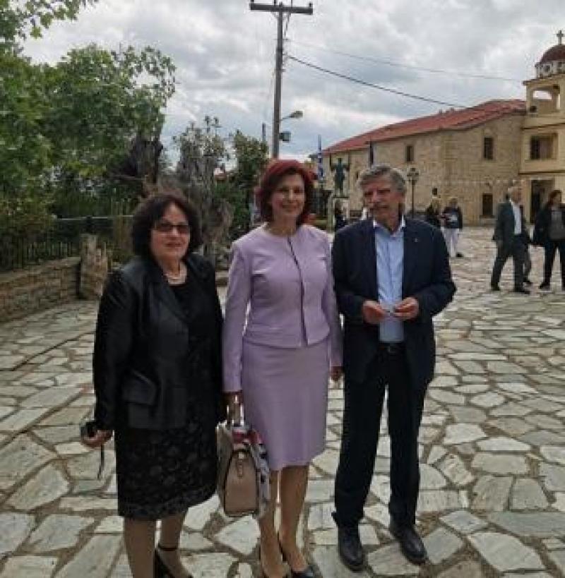 Στη Δαμασκηνιά Βοΐου Κοζάνης, ως εκπρόσωπος της Βουλής των Ελλήνων η Βουλευτής του Ν. Κοζάνης Παρασκευή Βρυζίδου,