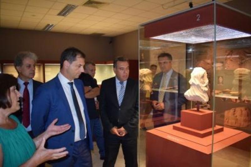 Η Εφορεία Αρχαιοτήτων Κοζάνης για τις επισκέψεις σε αρχαιολογικούς χώρους του υπουργού Τουρισμού