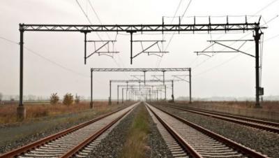 Τρία διαφορετικά σενάρια εξετάζονται για την μελλοντική σιδηροδρομική σύνδεση Ελλάδας-Αλβανίας