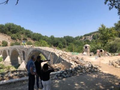 Προχωρούν οι εργασίες αποκατάστασης της λίθινης γέφυρας Σπανού στα Γρεβενά