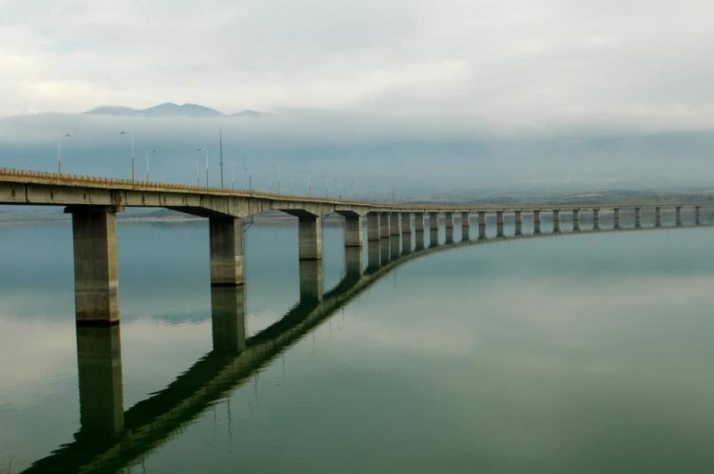 &quot;Συναγερμός&quot; για την γέφυρα Σερβίων. Έχει τον ίδιο μελετητή και τα ίδια τεχνικά χαρακτηριστικά με την «γέφυρα Μοράντι» που κατέρρευσε στην Γένοβα